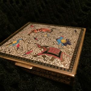 Volupte Vintage Compact